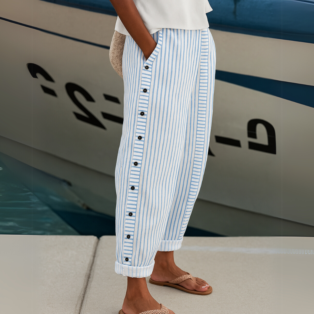 Caitlin | Stijlvolle gestreepte broek met knoopdetails