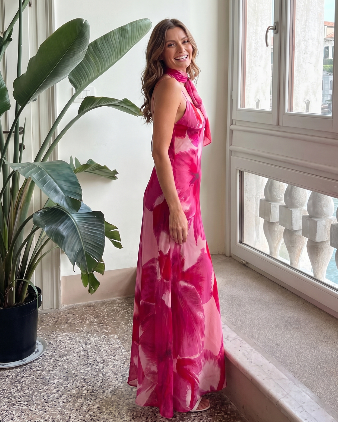 Najem | Watercolor Print Mouwloze Diepe V Midi Jurk